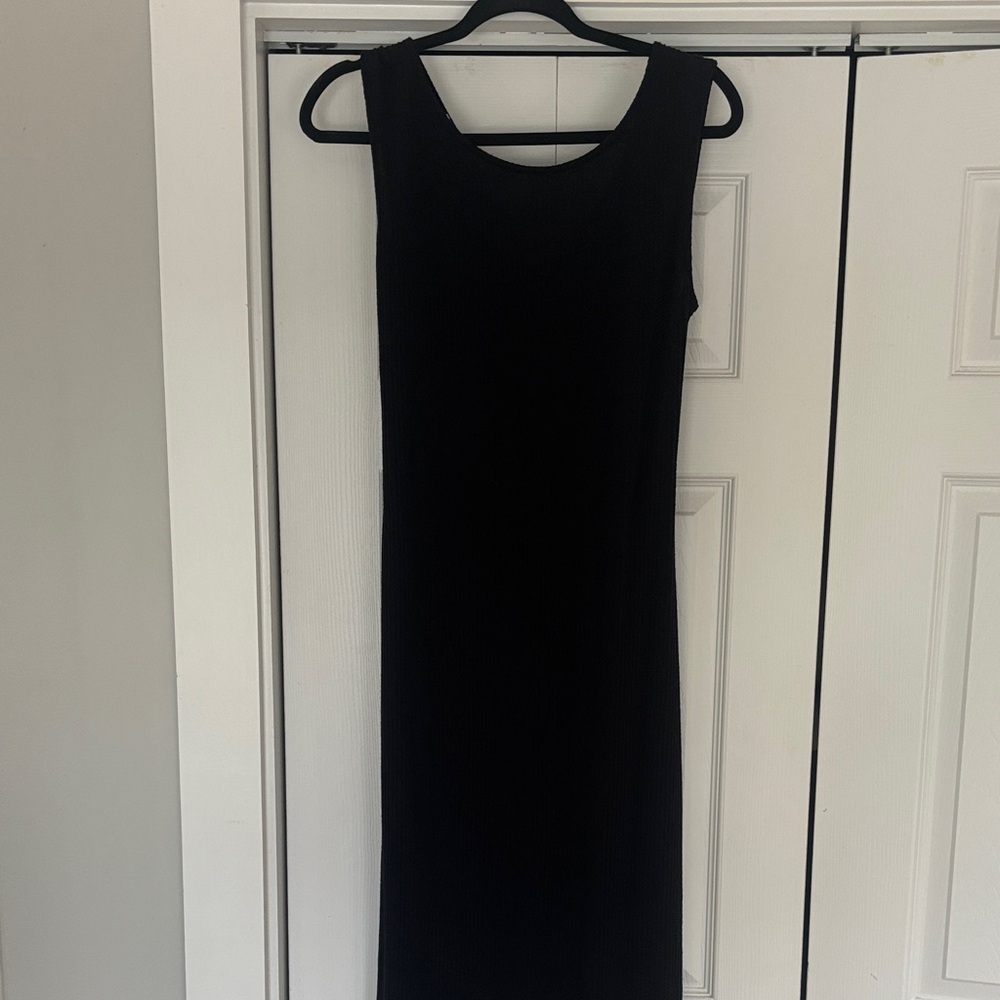 Elegant Black Sleeveless Dress